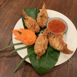 Wonton (raviolis Frits au poulet et citronnelle)lot de 4 pièces